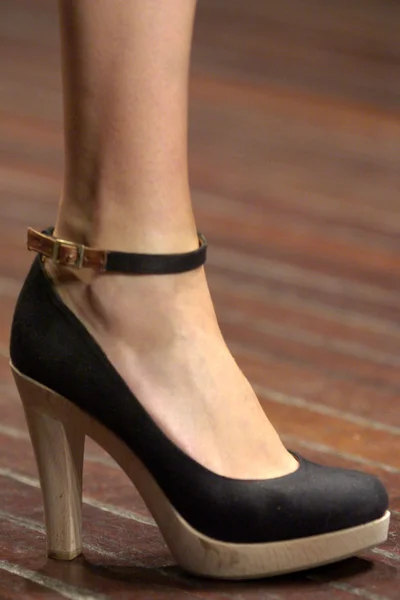 Look 16